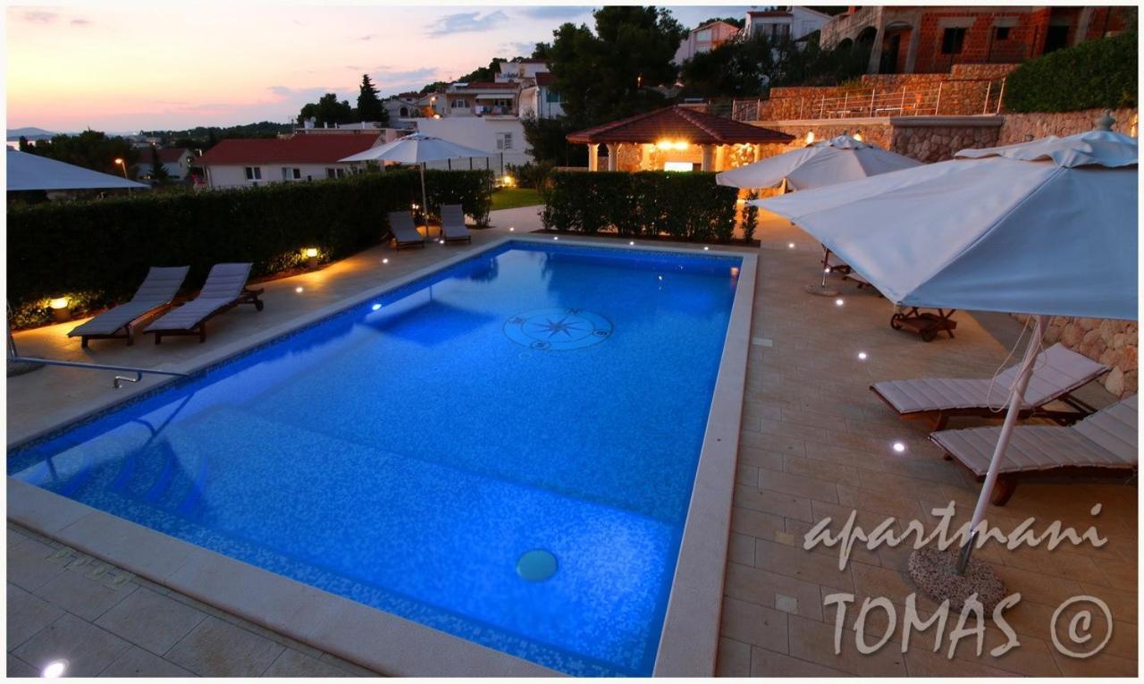 Apartments Tomas Primosten Exterior photo
